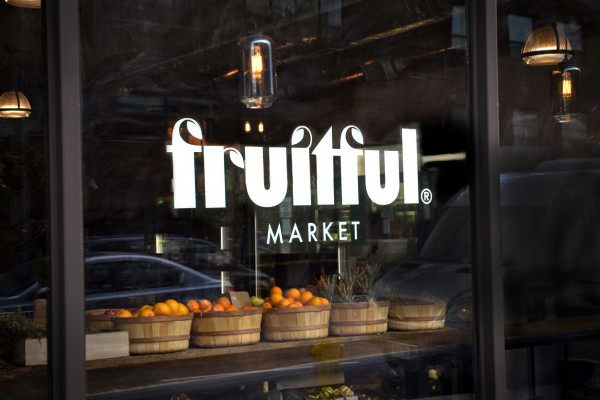 Cover image: Fruitful Market (2015)